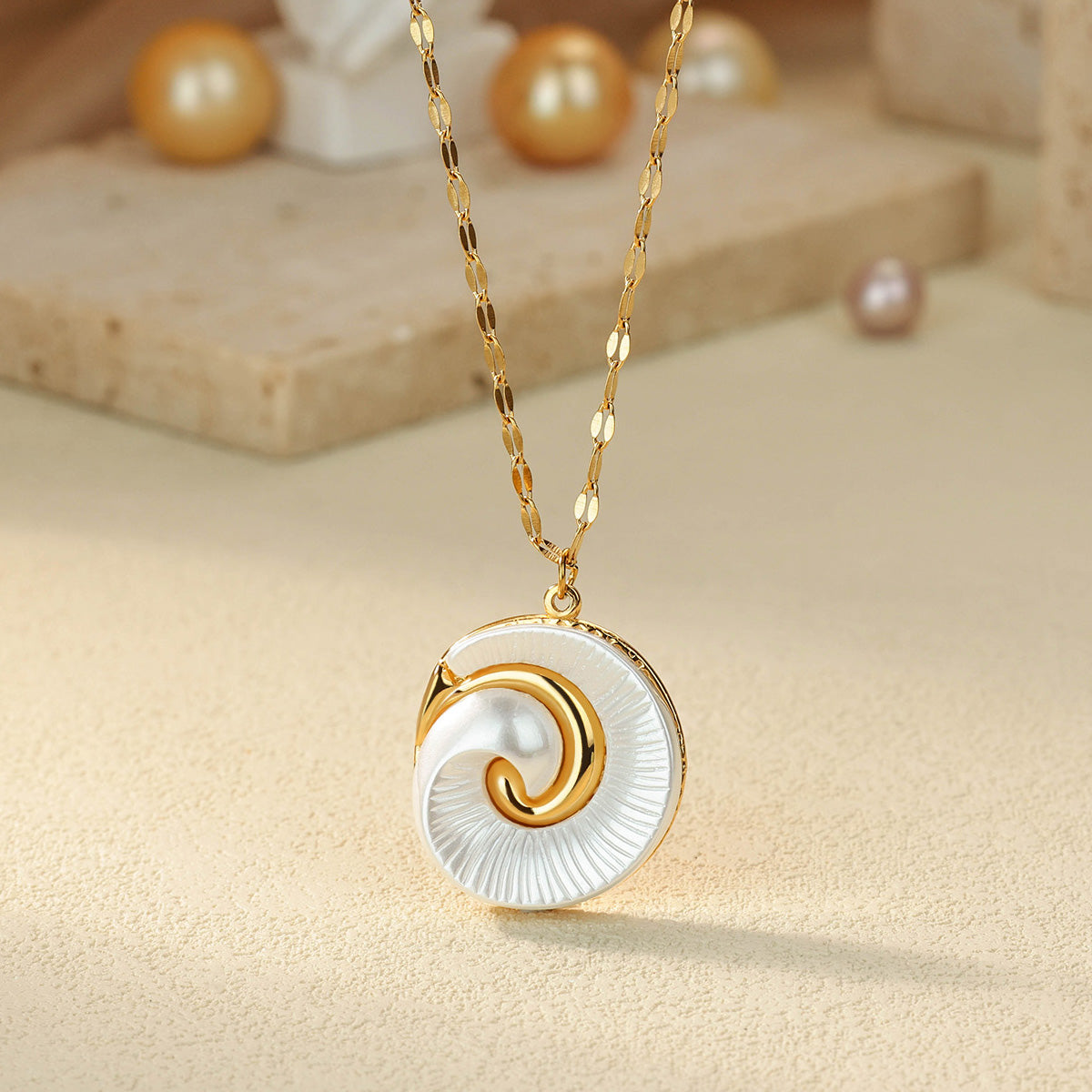 SeaShell pendant necklace