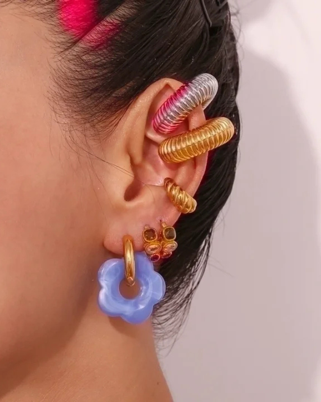 Flower Bomb huggy hoop